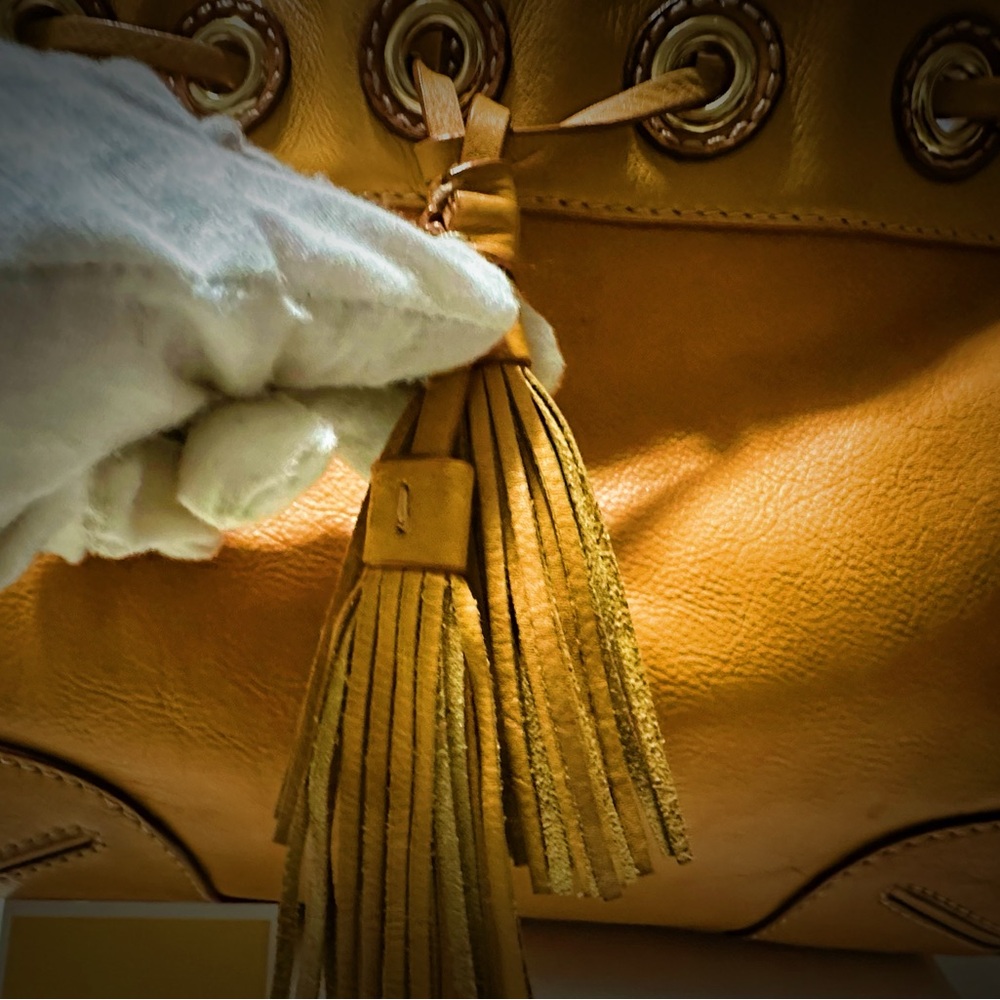 Vintage 90s Y2K Michael Kors Shoulder Bag  Gold soft Leather work and school bag - Picture 11 of 17